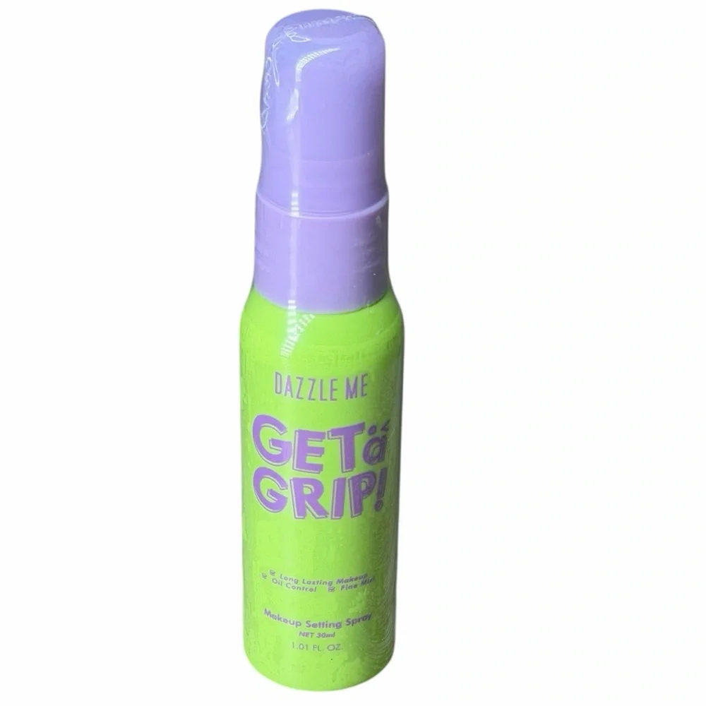 3/$20💗 DazzleMe Get a Grip! Makeup Setting Spray Mini 1 oz